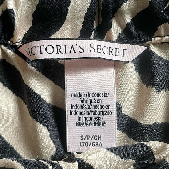 Victoria’s Secret, Silky-Polyester, Cream/Black, Zebra-Print Sleep Pants. - Picture 3 of 6